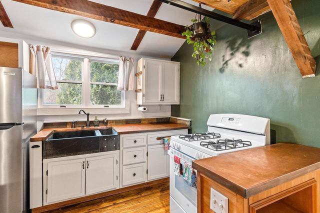 128 East Main Street, Richmond, VT 05477