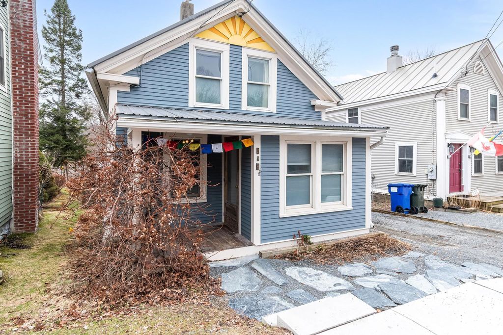 128 East Main Street, Richmond, VT 05477