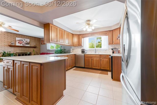 36539 Capper Drive, Clinton Township, MI 48035