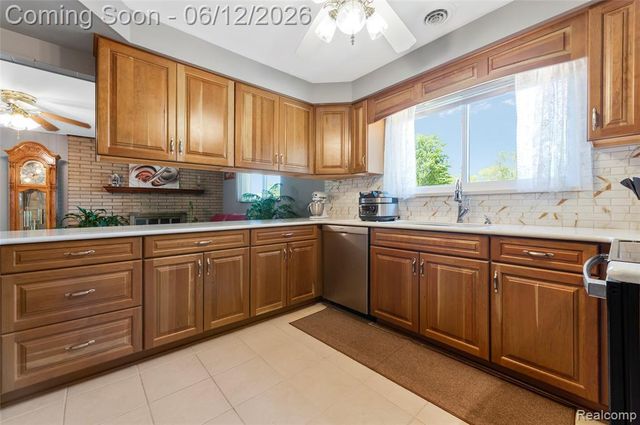 36539 Capper Drive, Clinton Township, MI 48035