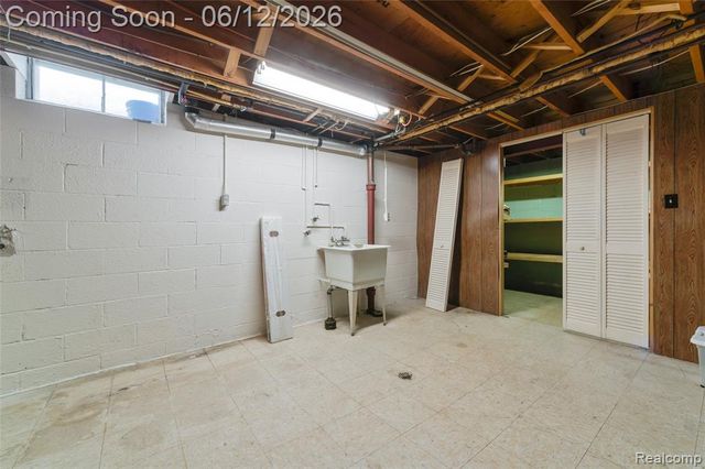36539 Capper Drive, Clinton Township, MI 48035