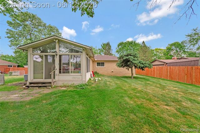 36539 Capper Drive, Clinton Township, MI 48035