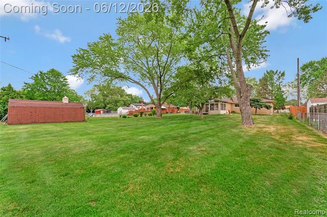 36539 Capper Drive, Clinton Township, MI 48035