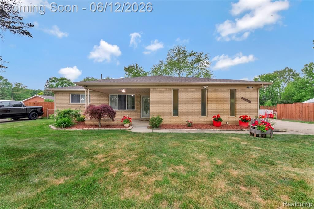 36539 Capper Drive, Clinton Township, MI 48035