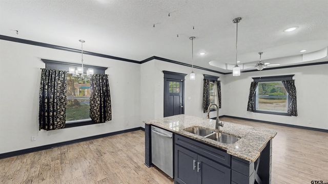 1315 N Ross, Tyler, TX 75702
