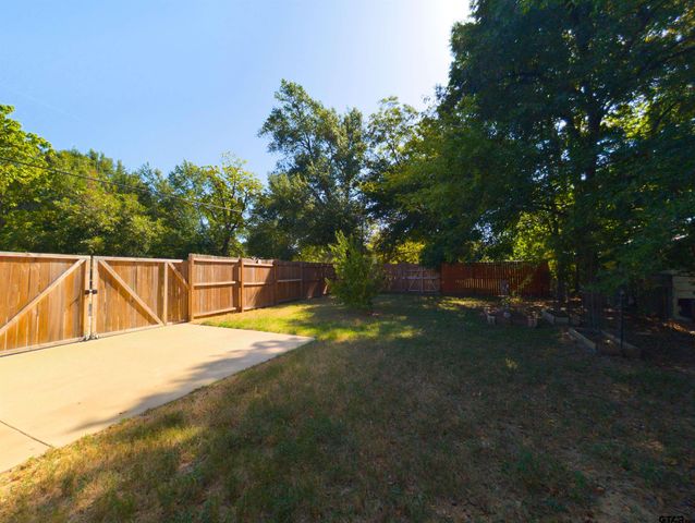 1315 N Ross, Tyler, TX 75702