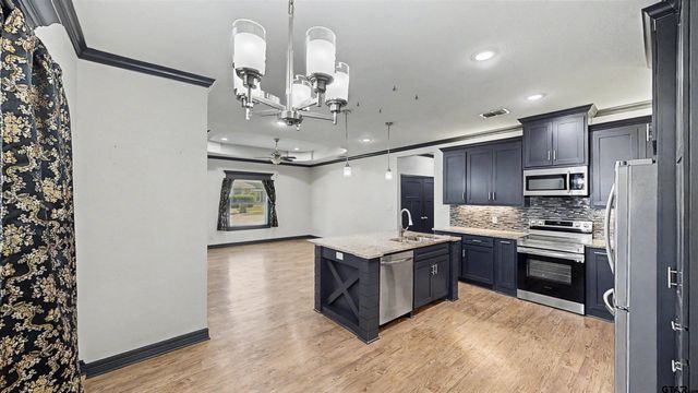 1315 N Ross, Tyler, TX 75702