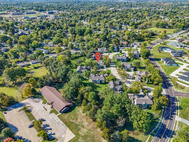 160 W GREEN MEADOWS RD, Columbia, MO 65203