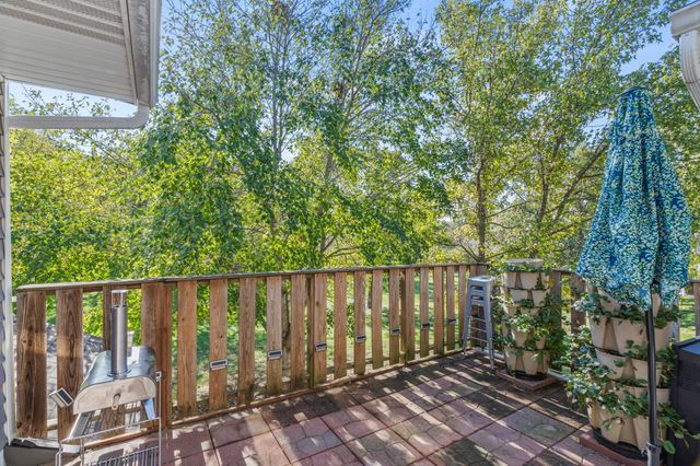 160 W GREEN MEADOWS RD, Columbia, MO 65203