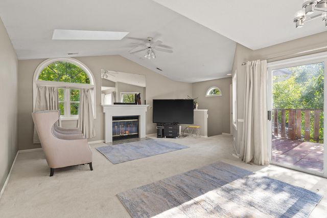 160 W GREEN MEADOWS RD, Columbia, MO 65203