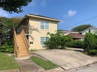 213 1st Street B, Galveston, TX 77550