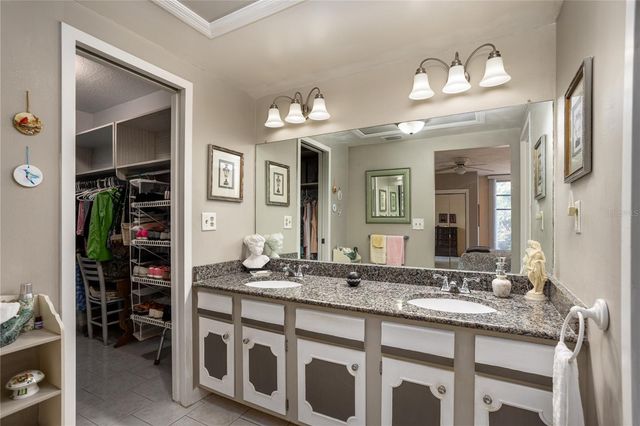 1717 NW 23RD AVENUE 2E, Gainesville, FL 32605