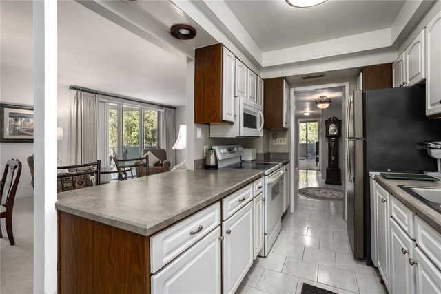 1717 NW 23RD AVENUE 2E, Gainesville, FL 32605