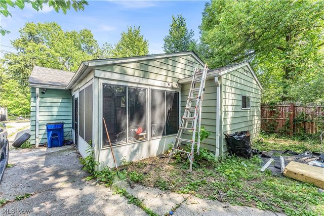 4414 E 142nd Street, Cleveland, OH 44128