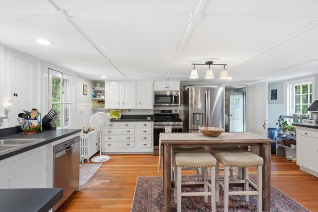 20 Stark Hwy S, Dunbarton, NH 03046