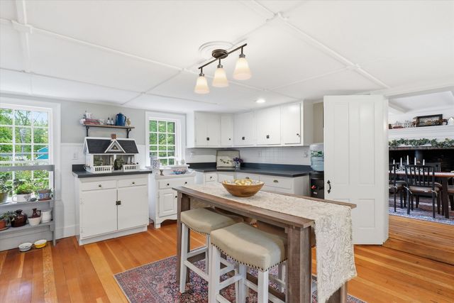20 Stark Hwy S, Dunbarton, NH 03046