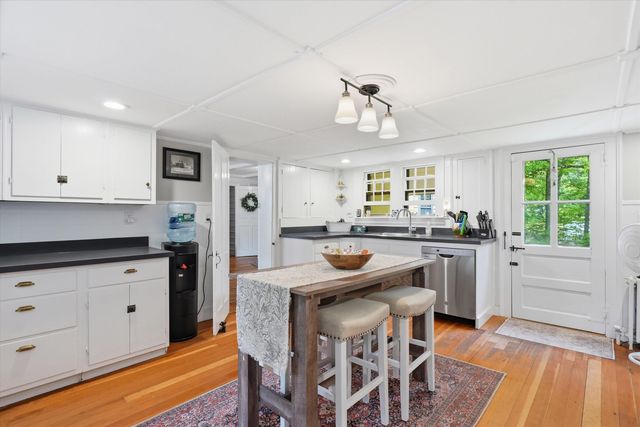 20 Stark Hwy S, Dunbarton, NH 03046