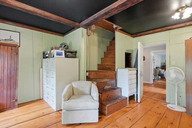 20 Stark Hwy S, Dunbarton, NH 03046