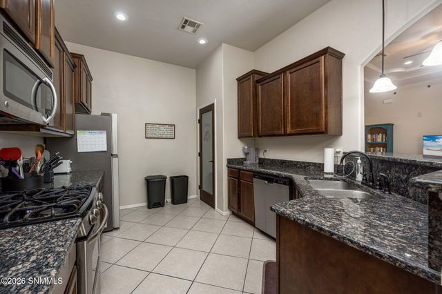 4026 Bravia Dove Loop, Las Cruces, NM 88001