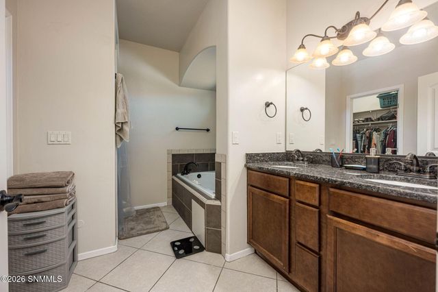 4026 Bravia Dove Loop, Las Cruces, NM 88001