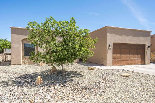 4026 Bravia Dove Loop, Las Cruces, NM 88001