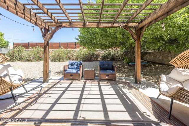 4026 Bravia Dove Loop, Las Cruces, NM 88001