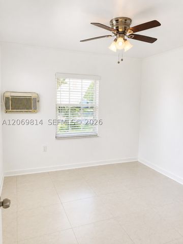325 NE 108th St, Miami, FL 33161