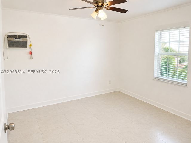 325 NE 108th St, Miami, FL 33161