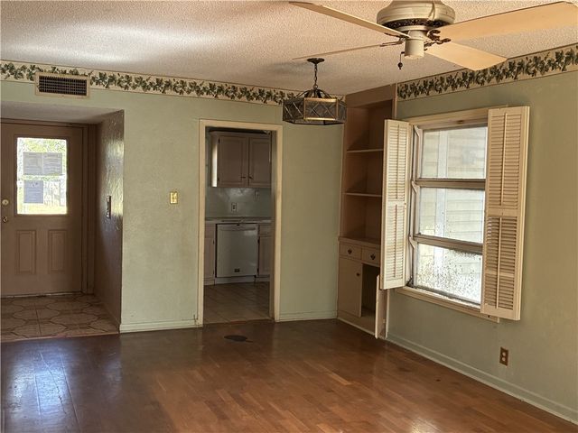 4234 Dakin Pl, Corpus Christi, TX 78411