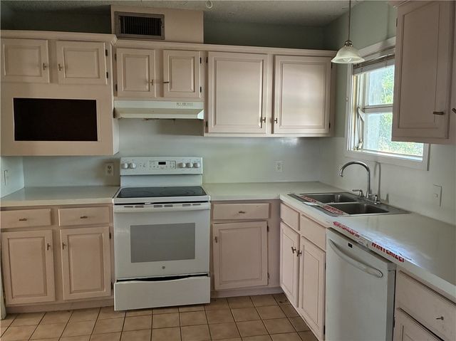 4234 Dakin Pl, Corpus Christi, TX 78411