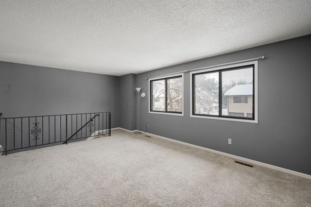 6608 83 Circle N, Brooklyn Park, MN 55445