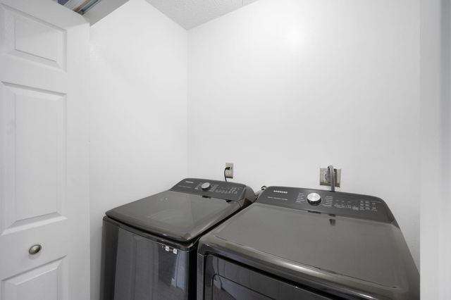 6608 83 Circle N, Brooklyn Park, MN 55445