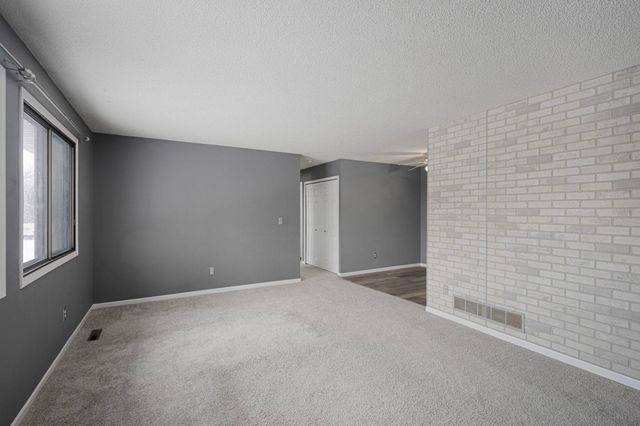 6608 83 Circle N, Brooklyn Park, MN 55445