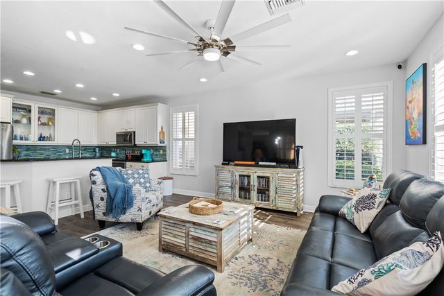 1920 Grey Falcon Circle SW, Vero Beach, FL 32962