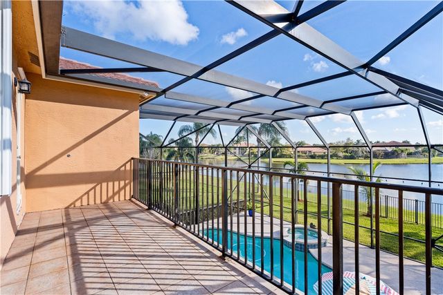 1920 Grey Falcon Circle SW, Vero Beach, FL 32962