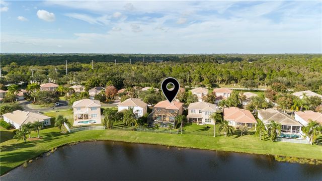 1920 Grey Falcon Circle SW, Vero Beach, FL 32962