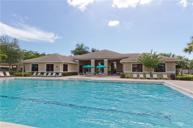 1920 Grey Falcon Circle SW, Vero Beach, FL 32962