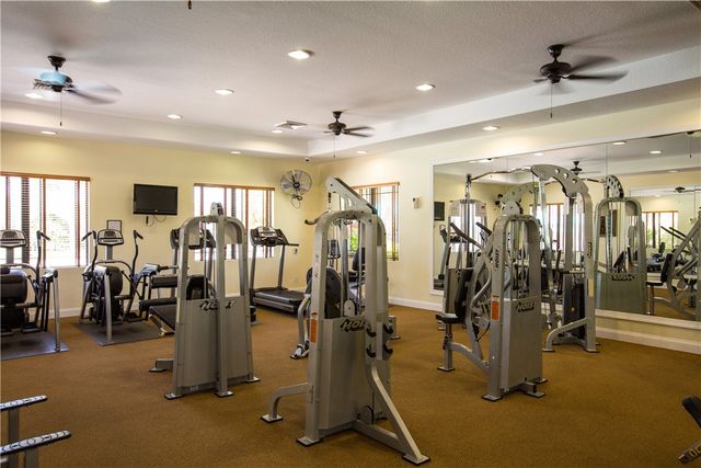 1920 Grey Falcon Circle SW, Vero Beach, FL 32962