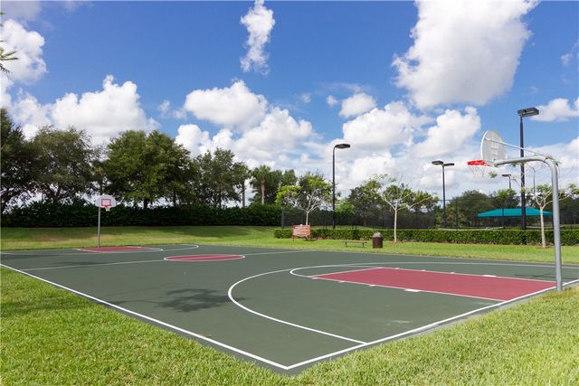 1920 Grey Falcon Circle SW, Vero Beach, FL 32962