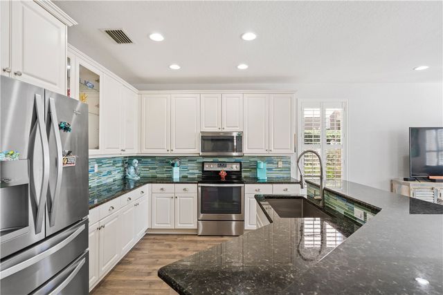 1920 Grey Falcon Circle SW, Vero Beach, FL 32962