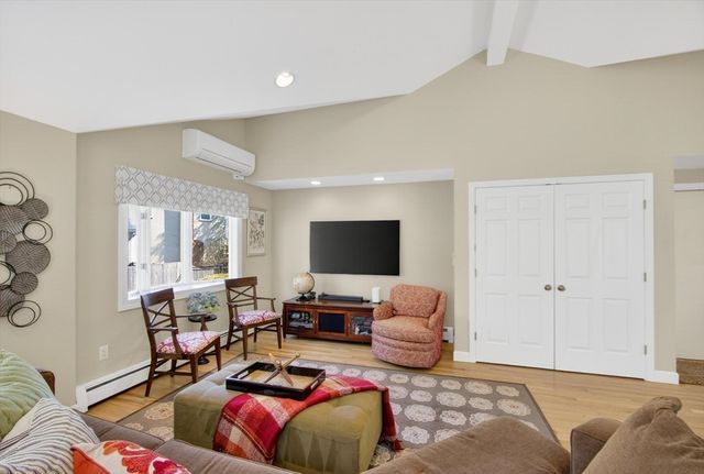 30 Winslow St, Concord, MA 01742