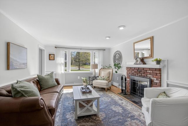 30 Winslow St, Concord, MA 01742