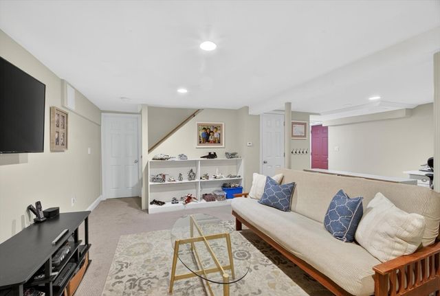 30 Winslow St, Concord, MA 01742