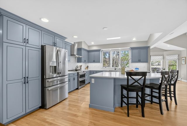 30 Winslow St, Concord, MA 01742