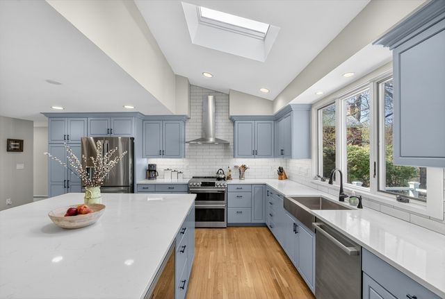 30 Winslow St, Concord, MA 01742