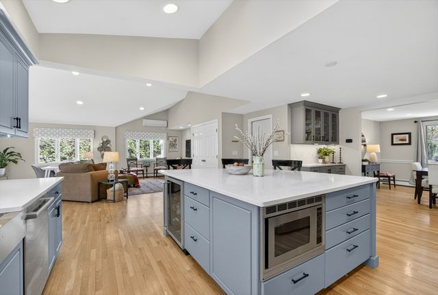 30 Winslow St, Concord, MA 01742
