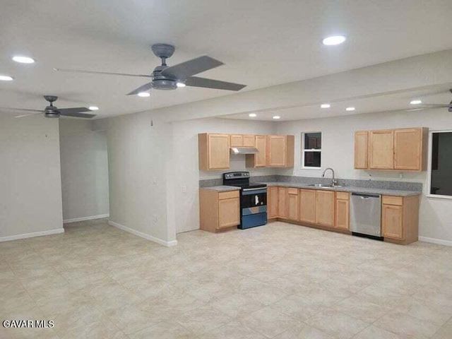 8313 Quezon Avenue, California City, CA 93505