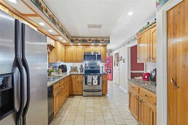 2911 WALKER ROAD, Lakeland, FL 33810