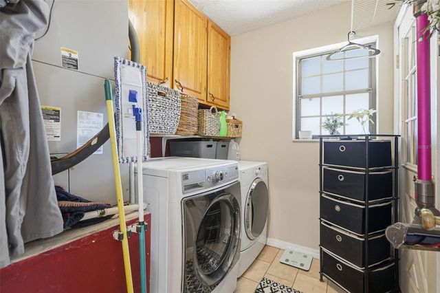 2911 WALKER ROAD, Lakeland, FL 33810