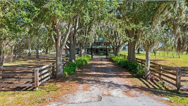 2911 WALKER ROAD, Lakeland, FL 33810